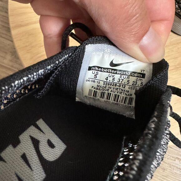 Lot of 2 Nike Flyknit Racer Oreo / Volt 2.0 Men's Sz 5 Women Sz 6.5 - Picture 10 of 16